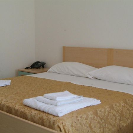 Hotel Aurora Scauri  Cameră foto